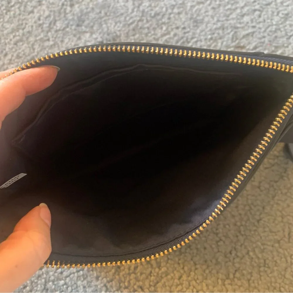 COACH DARK NAVY BLUE PEBBLED LEATHER CLUTCH WITH WRISTLET STRAP